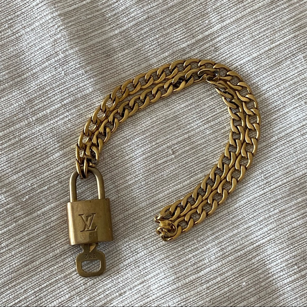 Louis Vuitton Pad lock and key necklace